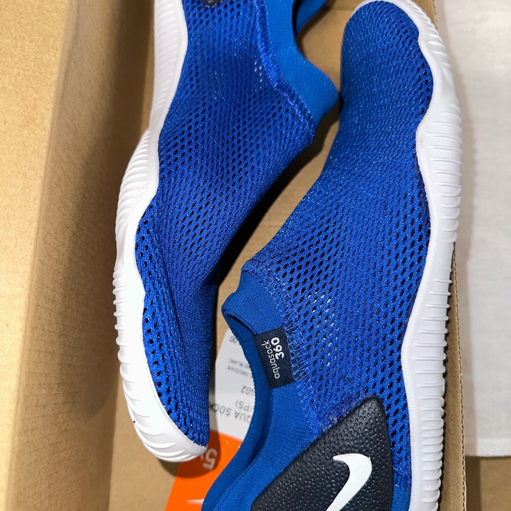 Nike youth AQUA SOCKS Blue Slip-On Shoes